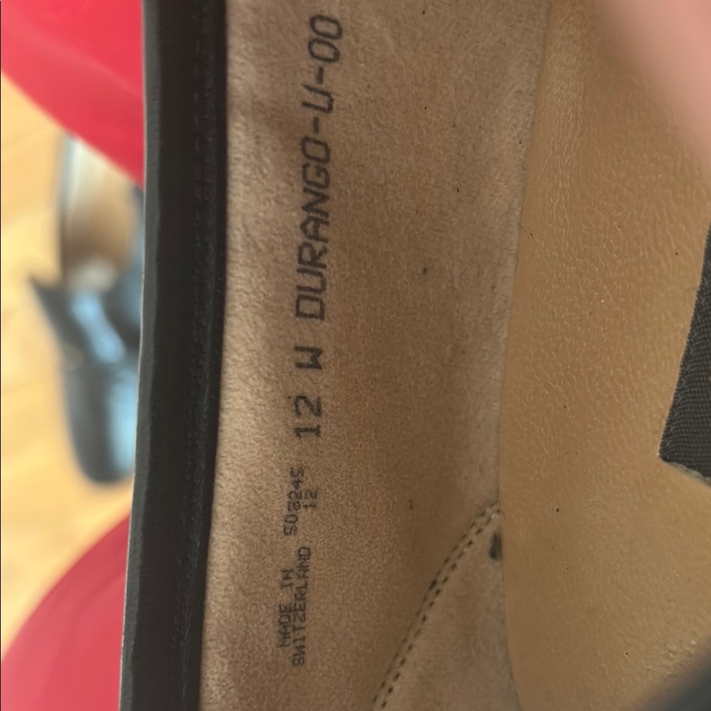 Bally Black Loafers Classic Slip-On Design - Picture 4 of 6